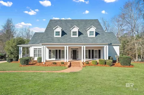 632 Overlook Dr, Monroeville, AL 36460