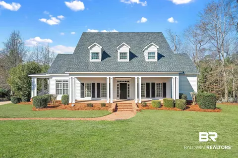 632 Overlook Dr, Monroeville, AL 36460