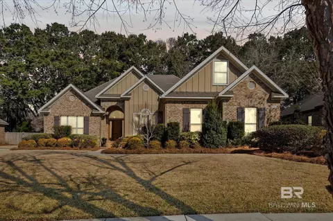 111 Sedgefield Ave, Fairhope, AL 36532