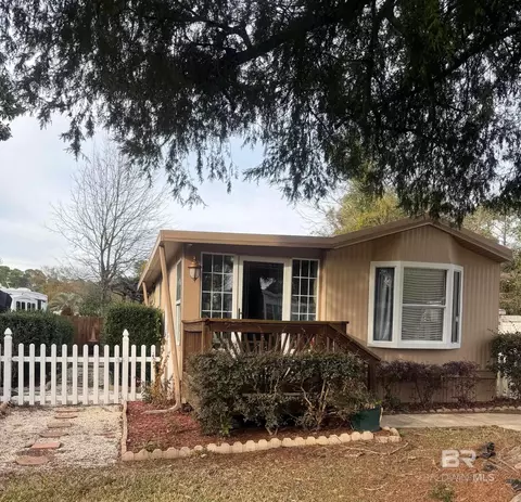 535 Buena Vista Dr, Lillian, AL 36549