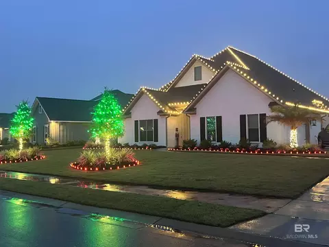 10765 Secretariat Blvd, Daphne, AL 36526