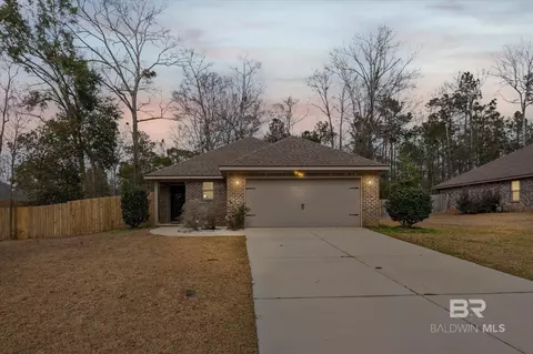 1914 Mary Jane Dr, Bay Minette, AL 36507