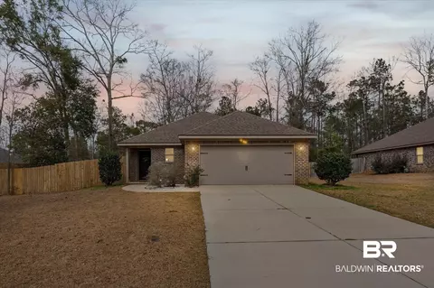 1914 Mary Jane Dr, Bay Minette, AL 36507
