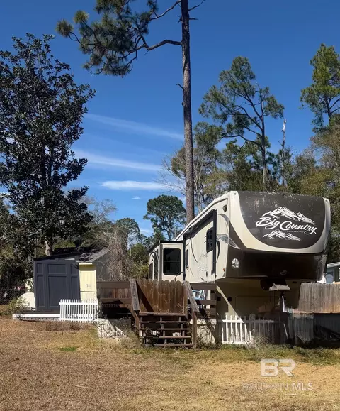 368 Buena Vista Dr, Lillian, AL 36549