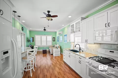 Kitchen - 12143 Gateway Dr, Elberta, AL 36530 photo 2 of 5
