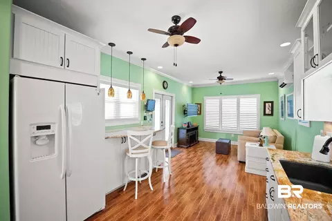 Kitchen - 12143 Gateway Dr, Elberta, AL 36530 photo 4 of 5