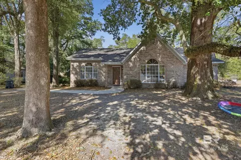 502 3rd St, Fairhope, AL 36532