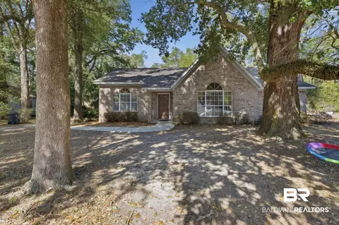 502 3rd St, Fairhope, AL 36532