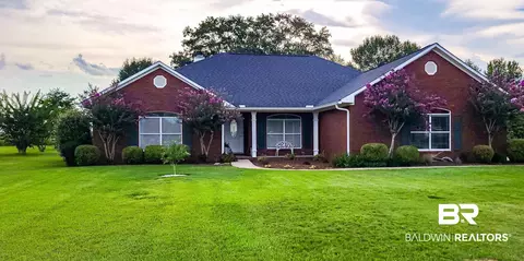 9725 Fairway Dr, Foley, AL 36535