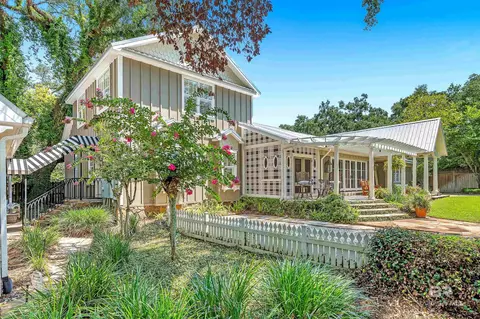 113 Atkinson Ln, Fairhope, AL 36532
