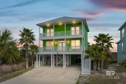 674 Morgantown Blvd, Gulf Shores, AL 36542