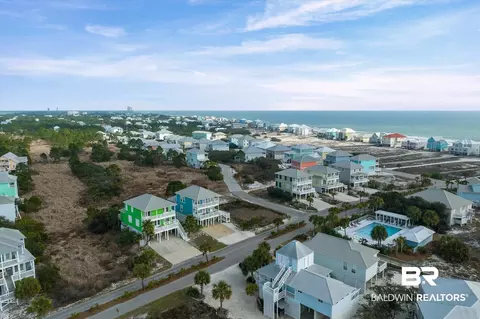 674 Morgantown Blvd, Gulf Shores, AL 36542