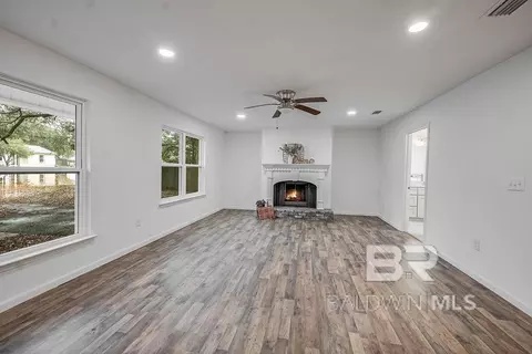 Living - 7087 Lenardo Dr, Mobile, AL 36619 photo 1 of 2
