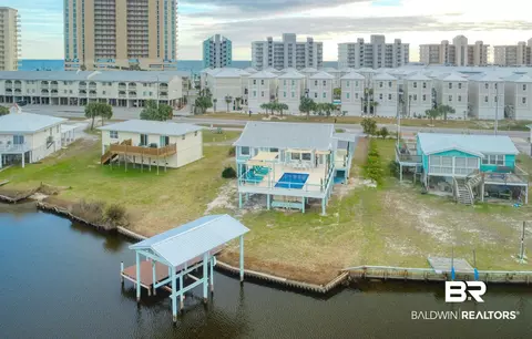 942 W Lagoon Ave, Gulf Shores, AL 36542