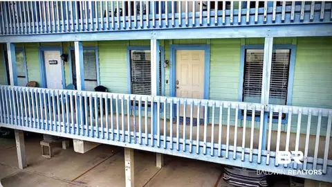 920 W Lagoon Ave #A108, Gulf Shores, AL 36542