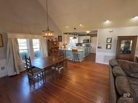 Dining - 2006 Evergreen Rd, Jackson, AL 36545 photo 1 of 3