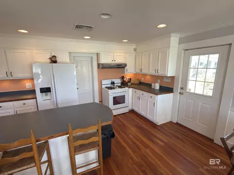Kitchen - 2006 Evergreen Rd, Jackson, AL 36545 photo 5 of 7