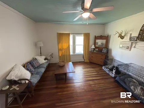 Living - 2006 Evergreen Rd, Jackson, AL 36545 photo 2 of 6