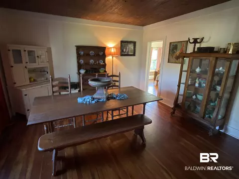 Dining - 2006 Evergreen Rd, Jackson, AL 36545 photo 3 of 3