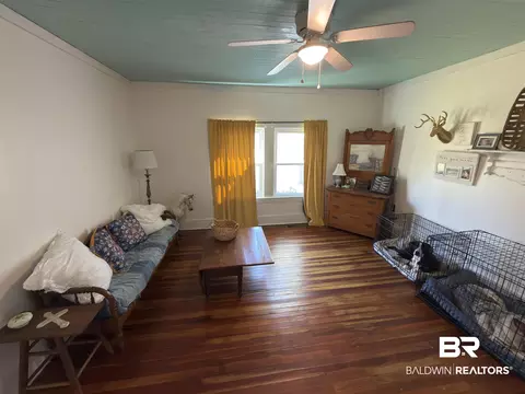 Living - 2006 Evergreen Rd, Jackson, AL 36545 photo 2 of 7