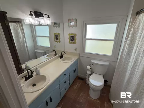 Bath - 2006 Evergreen Rd, Jackson, AL 36545 photo 1 of 6