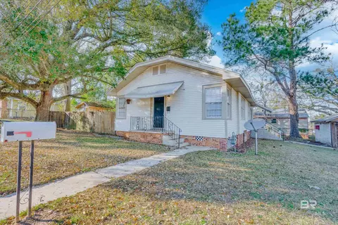 3 Canal St, Chickasaw, AL 36611 photo 2