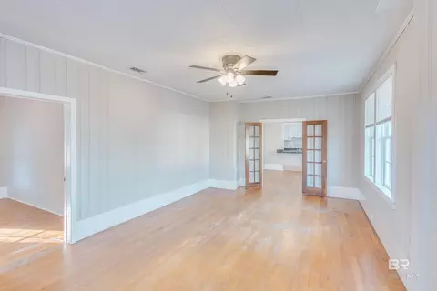 3 Canal St, Chickasaw, AL 36611 photo 4
