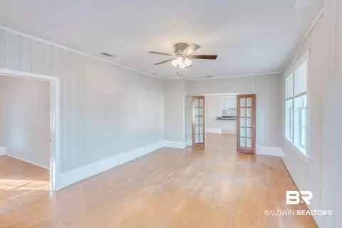 3 Canal St, Chickasaw, AL 36611 photo 4