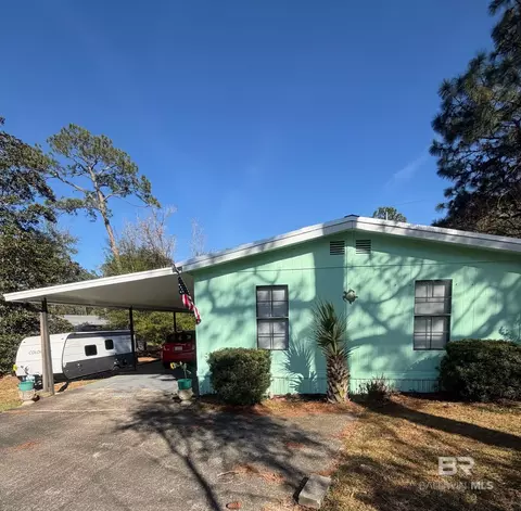 1430 Ridgewood Dr, Lillian, AL 36549