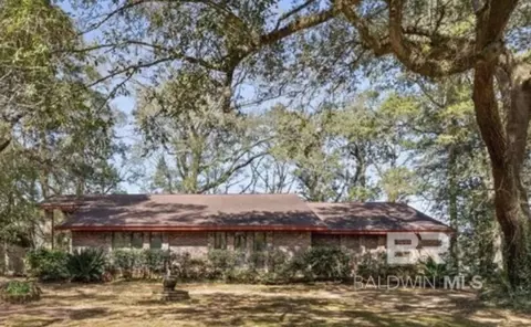 12580 King Arthur Dr, Grand Bay, AL 36541