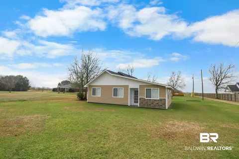 17622 Brewer Rd, Foley, AL 36535