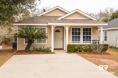 801 S Crystal Wells Ct, Fairhope, AL 36532