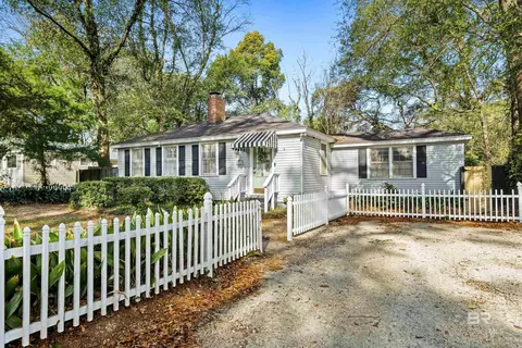 5128 Norton Ln, Mobile, AL 36608
