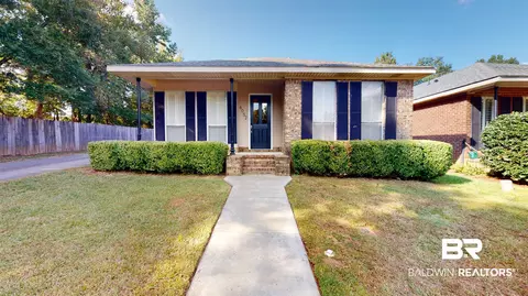 6052 Magnolia Pl, Mobile, AL 36608 photo 2