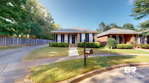 6052 Magnolia Pl, Mobile, AL 36608 photo 3