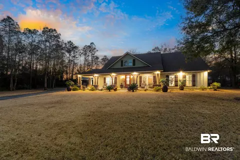8593 Bay Pines Ln, Foley, AL 36535