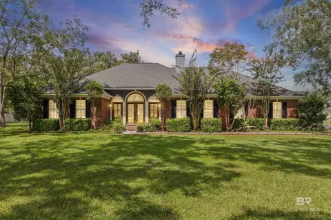 7630 Deakle Ln, Irvington, AL 36544