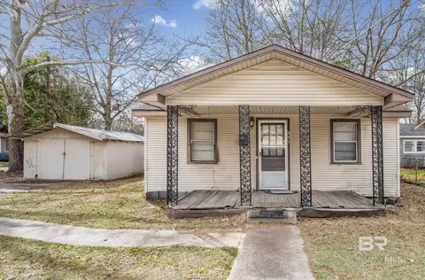 351 Kansas St, Chickasaw, AL 36611
