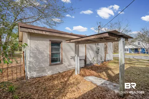 351 Kansas St, Chickasaw, AL 36611 photo 4