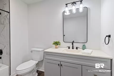 Bath - 128 Bush Ave, Mobile, AL 36604 photo 4 of 6
