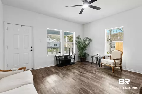 Living - 128 Bush Ave, Mobile, AL 36604 photo 3 of 3