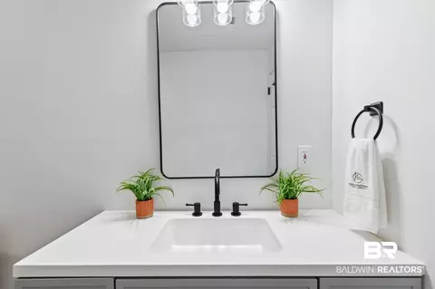 Bath - 128 Bush Ave, Mobile, AL 36604 photo 2 of 6