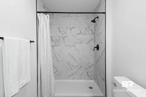Bath - 128 Bush Ave, Mobile, AL 36604 photo 3 of 6
