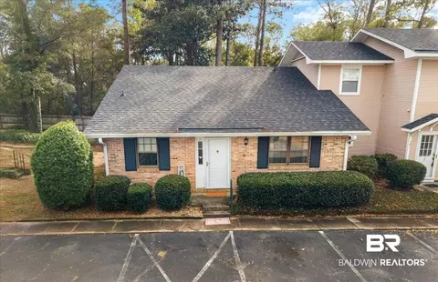 320 Volanta Ave #C-1, Fairhope, AL 36532