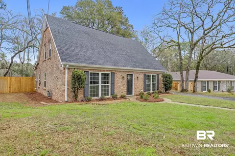 868 Nassau Dr, Mobile, AL 36608 photo 2