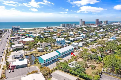 113 W 6th Ave #12, Gulf Shores, AL 36542