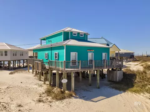 105 Strand Ct, Dauphin Island, AL 36528