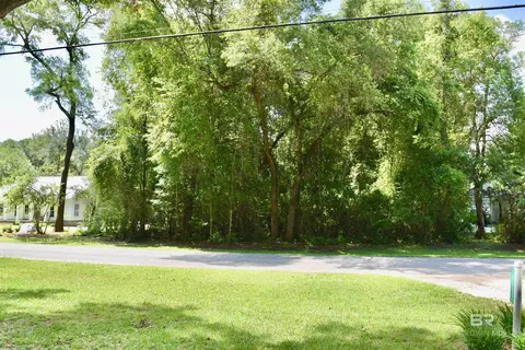 14134 Woodland Dr, Magnolia Springs, AL 36555