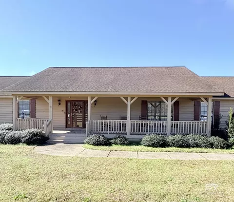 44 Ridge Rd, Castleberry, AL 36432