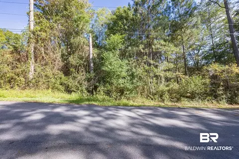 102 Everade Cir, Daphne, AL 36526 photo 2